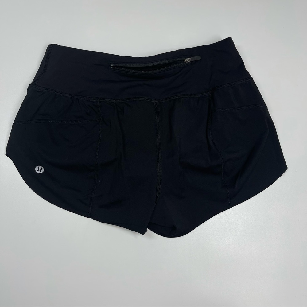 Sold✨Lululemon Chase Me Short 2.5" Black 2 - Picture 3 of 8